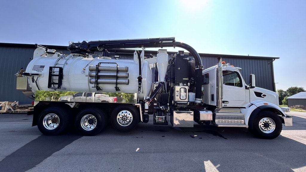 GapVax VHE hydro excavator vacuum truck